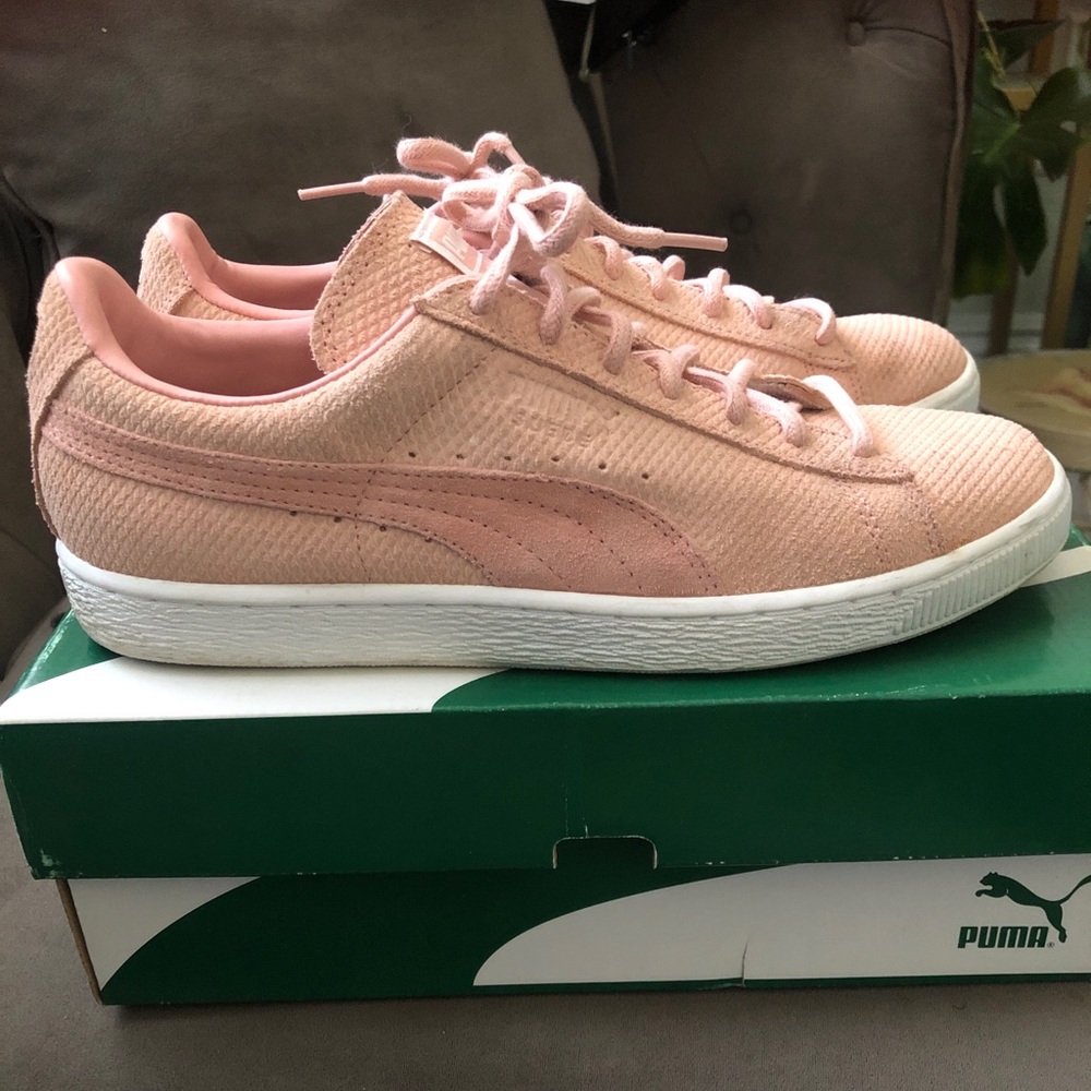 PUMA Women's Suede Classic Lo Winterized Sneaker size 11